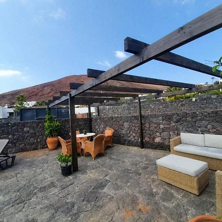 Villa Under The Volcano In Playa Blanca *