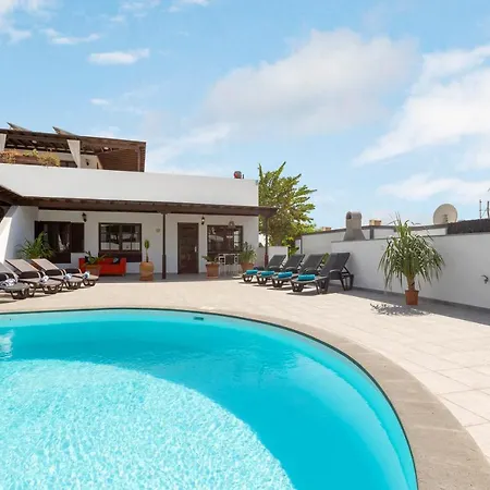 Under The Volcano In Playa Blanca Villa