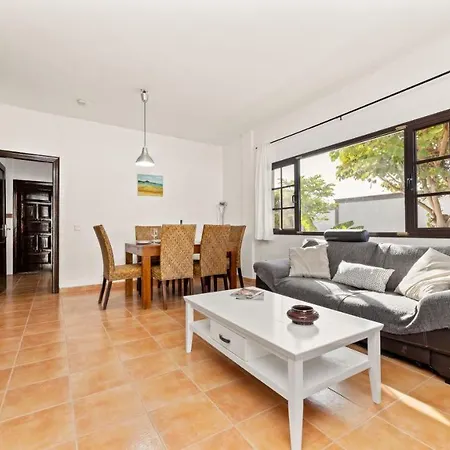 Villa Under The Volcano In Playa Blanca *